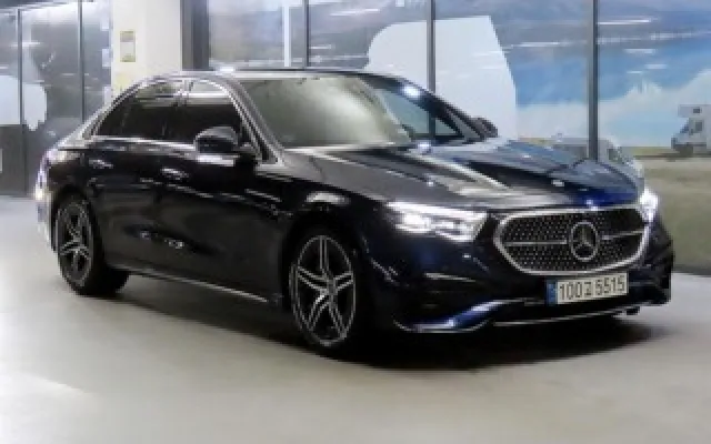 인천중고차신용카드할부 E-클래스 W214 E300 4MATIC 매물 사진 1 - 2024/02 45,761km