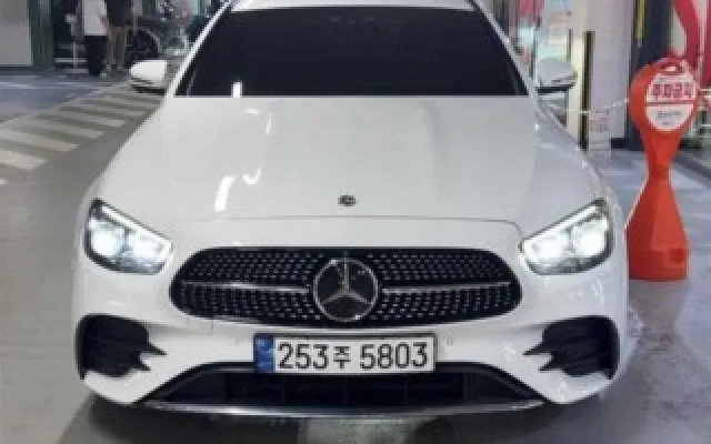 인천중고차신용카드할부 E-클래스 W213 E220d 4MATIC AMG라인 매물 사진 8 - 2023/02 94,404km