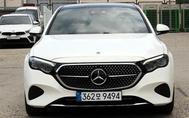 인천중고차신용카드할부 E-클래스 W214 E200 매물 사진 9 - 2025/12 6,070km